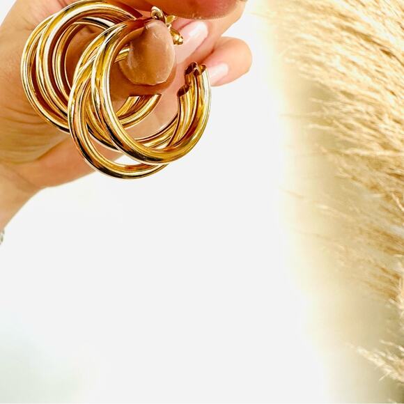 NEW NORDSTROM REVOLVE Trio Triple Slim Band Twisted Hoop Earrings Post Jewelry - Picture 12 of 15